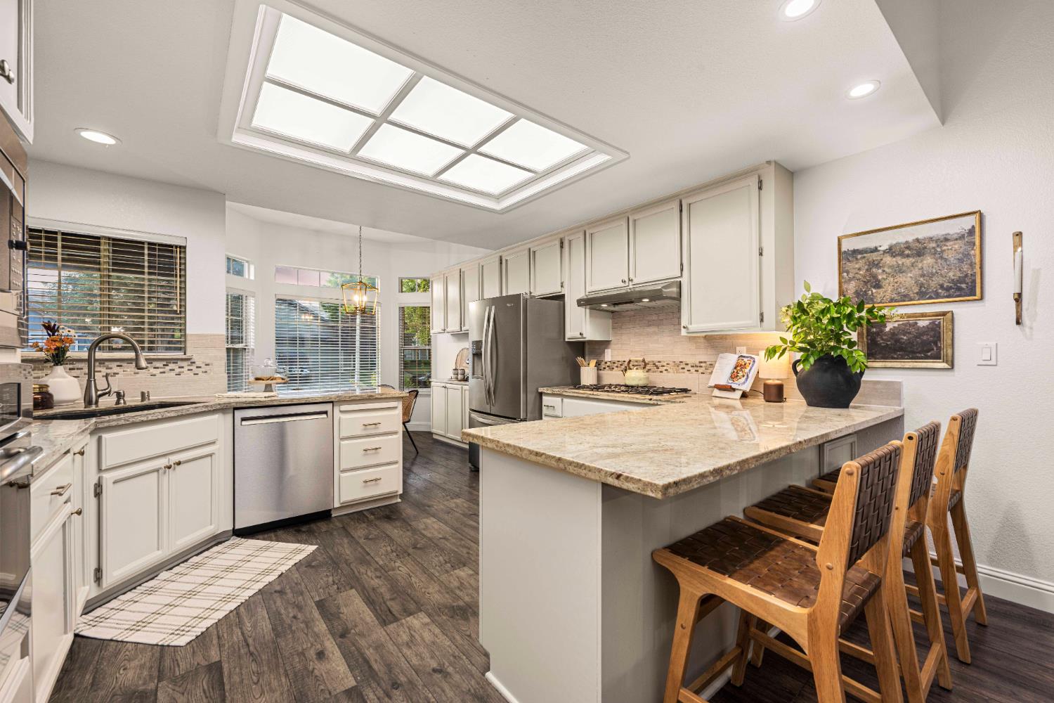 Detail Gallery Image 12 of 38 For 1470 Aberdeen Cir, Granite Bay,  CA 95746 - 4 Beds | 2 Baths