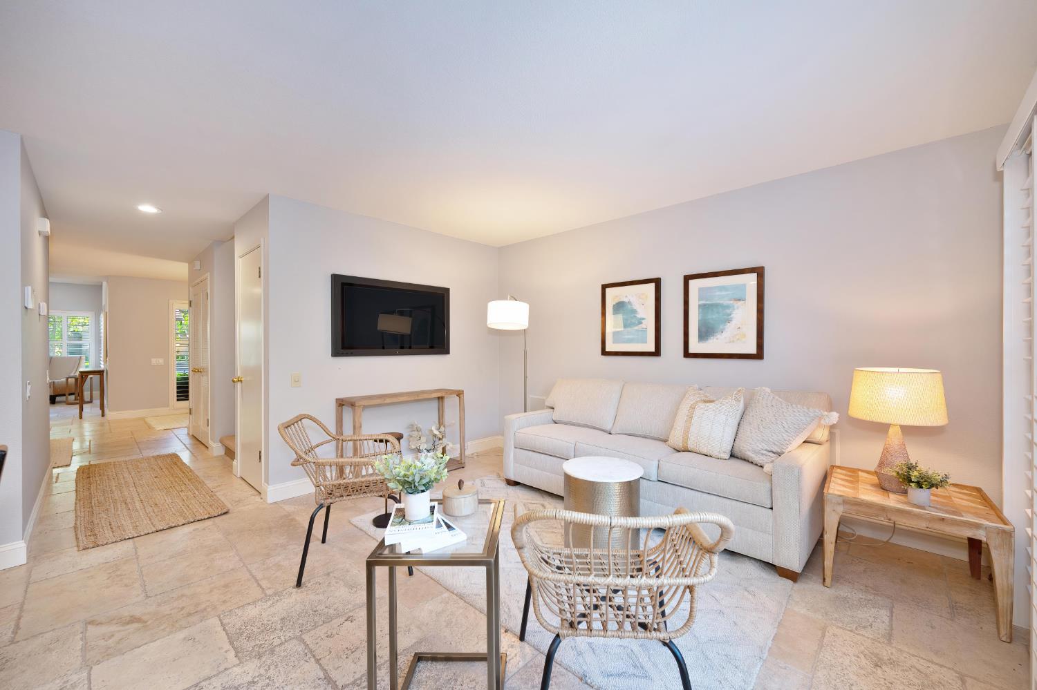 Detail Gallery Image 11 of 31 For 11415 Gold Country Blvd, Gold River,  CA 95670 - 3 Beds | 2/1 Baths
