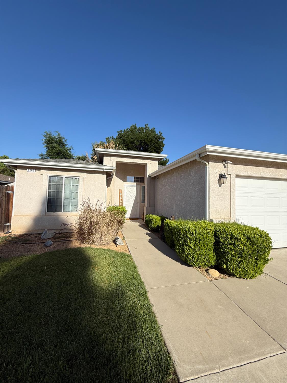 Detail Gallery Image 10 of 47 For 2200 Hanson Ave, Clovis,  CA 93611 - 3 Beds | 2 Baths