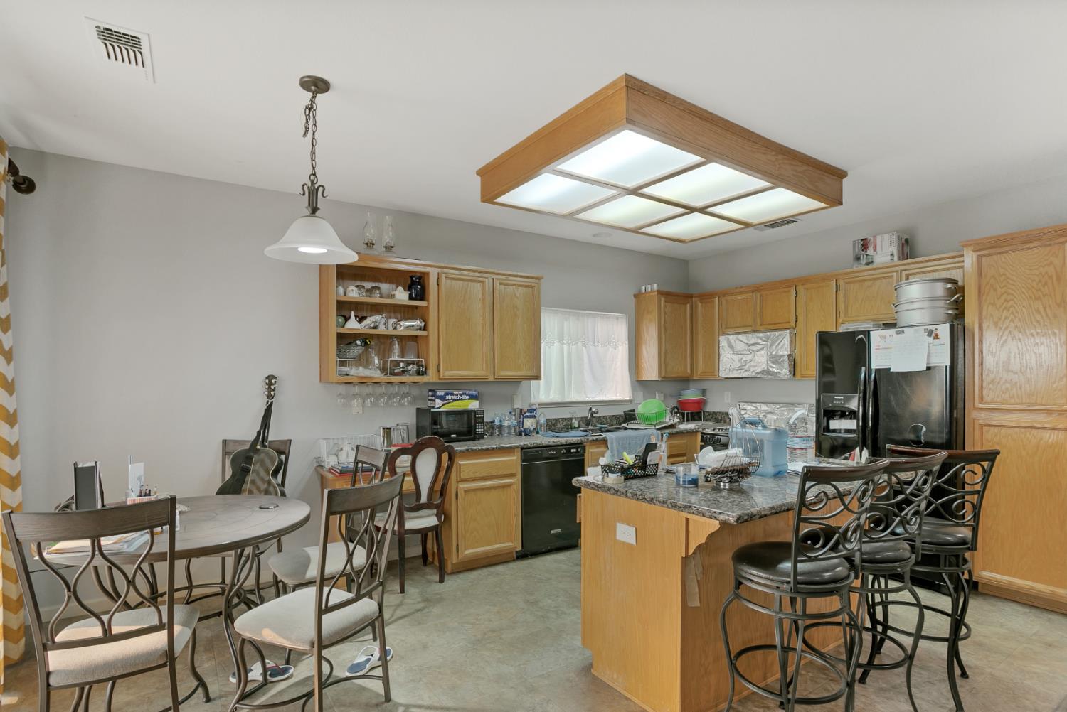 Detail Gallery Image 16 of 41 For 1877 Stabler Park Dr, Yuba City,  CA 95993 - 4 Beds | 3 Baths