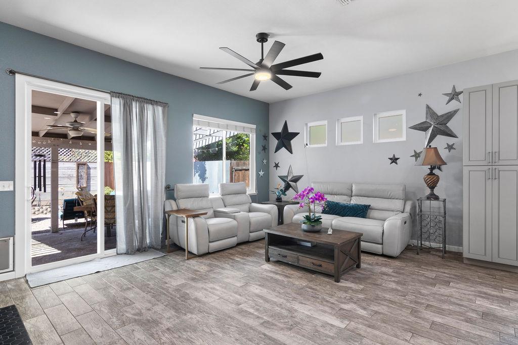 Detail Gallery Image 18 of 44 For 2833 Buckskin Way, Riverbank,  CA 95367 - 4 Beds | 2 Baths