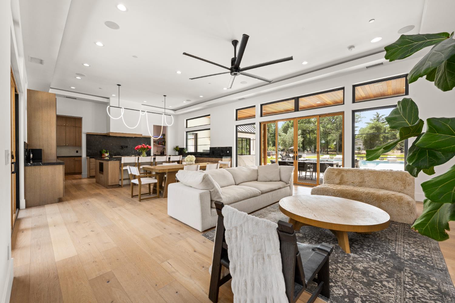 Detail Gallery Image 7 of 84 For 3320 Cherokee Trl, Loomis,  CA 95650 - 5 Beds | 3/1 Baths