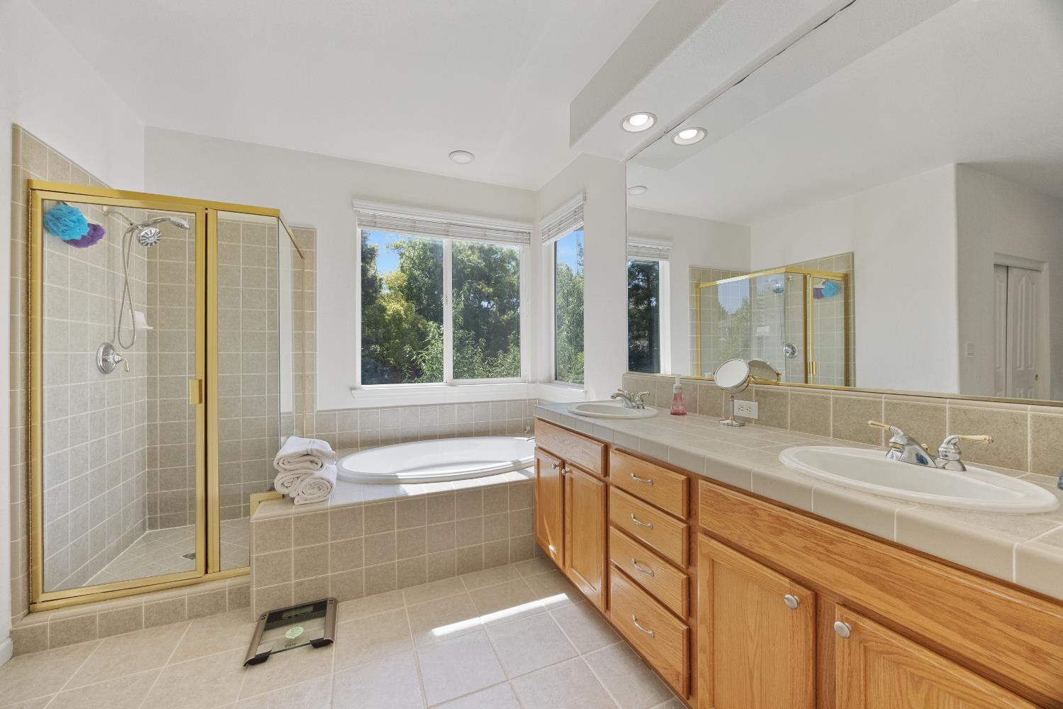 Detail Gallery Image 36 of 72 For 6733 Cherry Ridge Cir, Roseville,  CA 95678 - 4 Beds | 3 Baths
