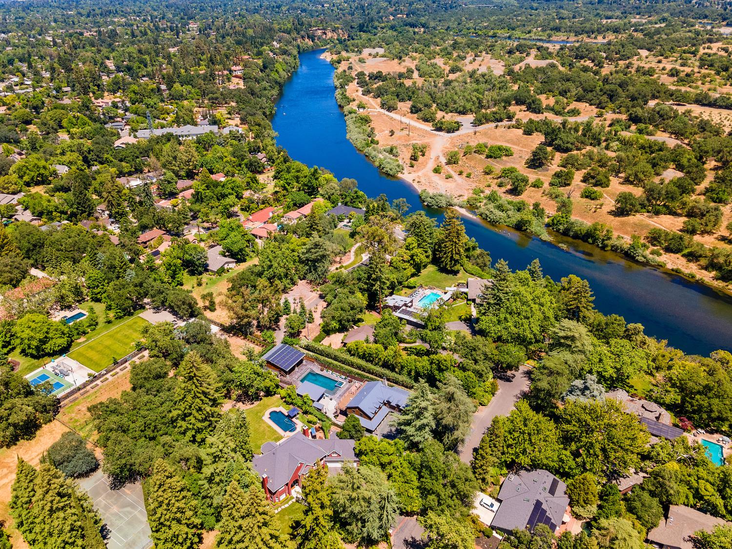 Detail Gallery Image 71 of 85 For 6809 Stanley Ave, Carmichael,  CA 95608 - 5 Beds | 4 Baths