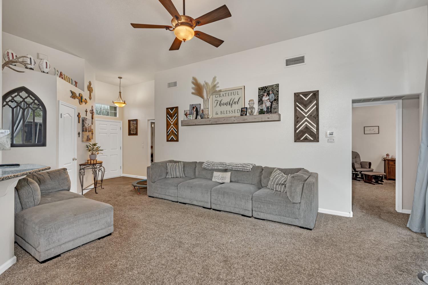 Detail Gallery Image 17 of 47 For 2200 Hanson Ave, Clovis,  CA 93611 - 3 Beds | 2 Baths