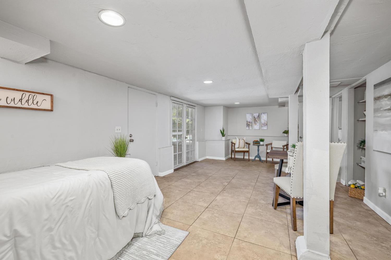 Detail Gallery Image 38 of 58 For 2028 Scenic Dr, Modesto,  CA 95355 - 3 Beds | 3 Baths