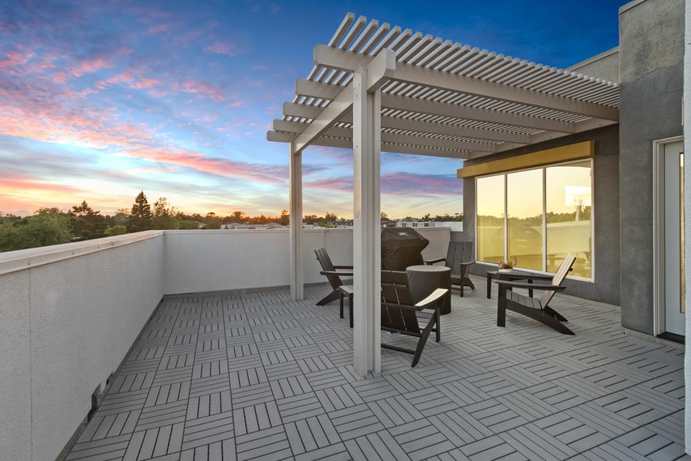 Detail Gallery Image 41 of 73 For 451 Tailoff Ln #401,  Sacramento,  CA 95818 - 2 Beds | 3 Baths