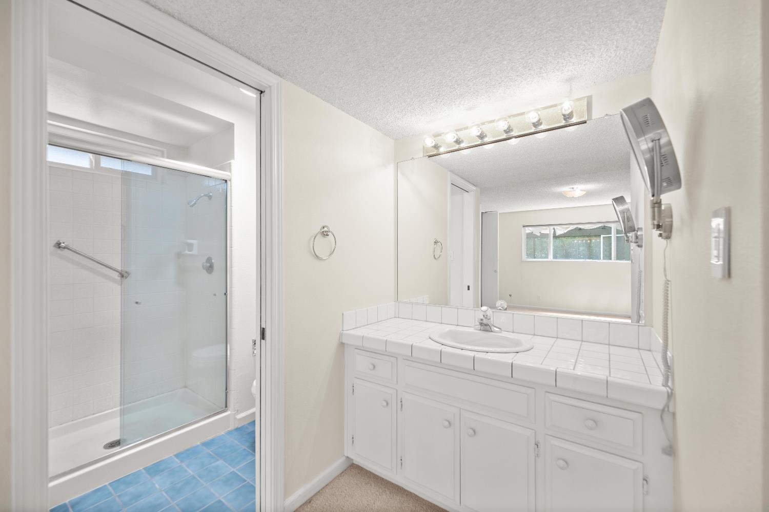 Detail Gallery Image 15 of 30 For 5030 Rimwood Dr, Fair Oaks,  CA 95628 - 3 Beds | 2 Baths