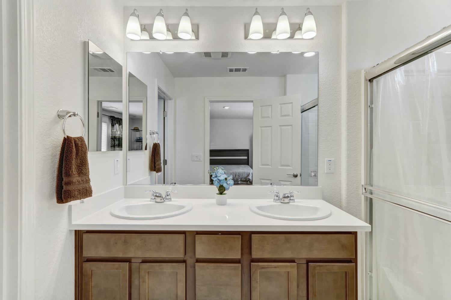 Detail Gallery Image 16 of 31 For 8150 S Kramer Ranch Ln, Elk Grove,  CA 95758 - 3 Beds | 2/1 Baths