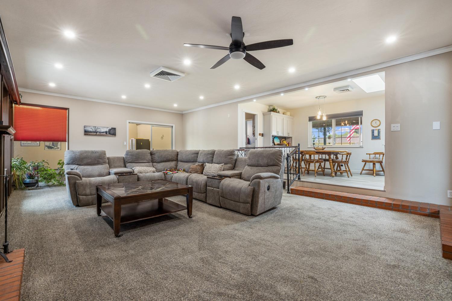 Detail Gallery Image 18 of 71 For 10501 Kimberly Dr, Manteca,  CA 95336 - 4 Beds | 3/1 Baths