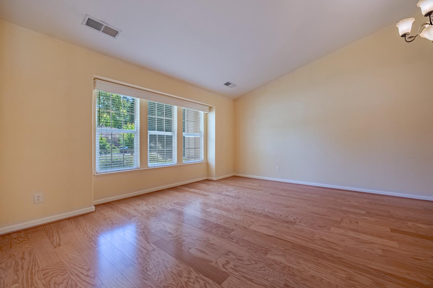 Detail Gallery Image 17 of 53 For 3247 Willow Run Dr, Merced,  CA 95340 - 4 Beds | 2/1 Baths
