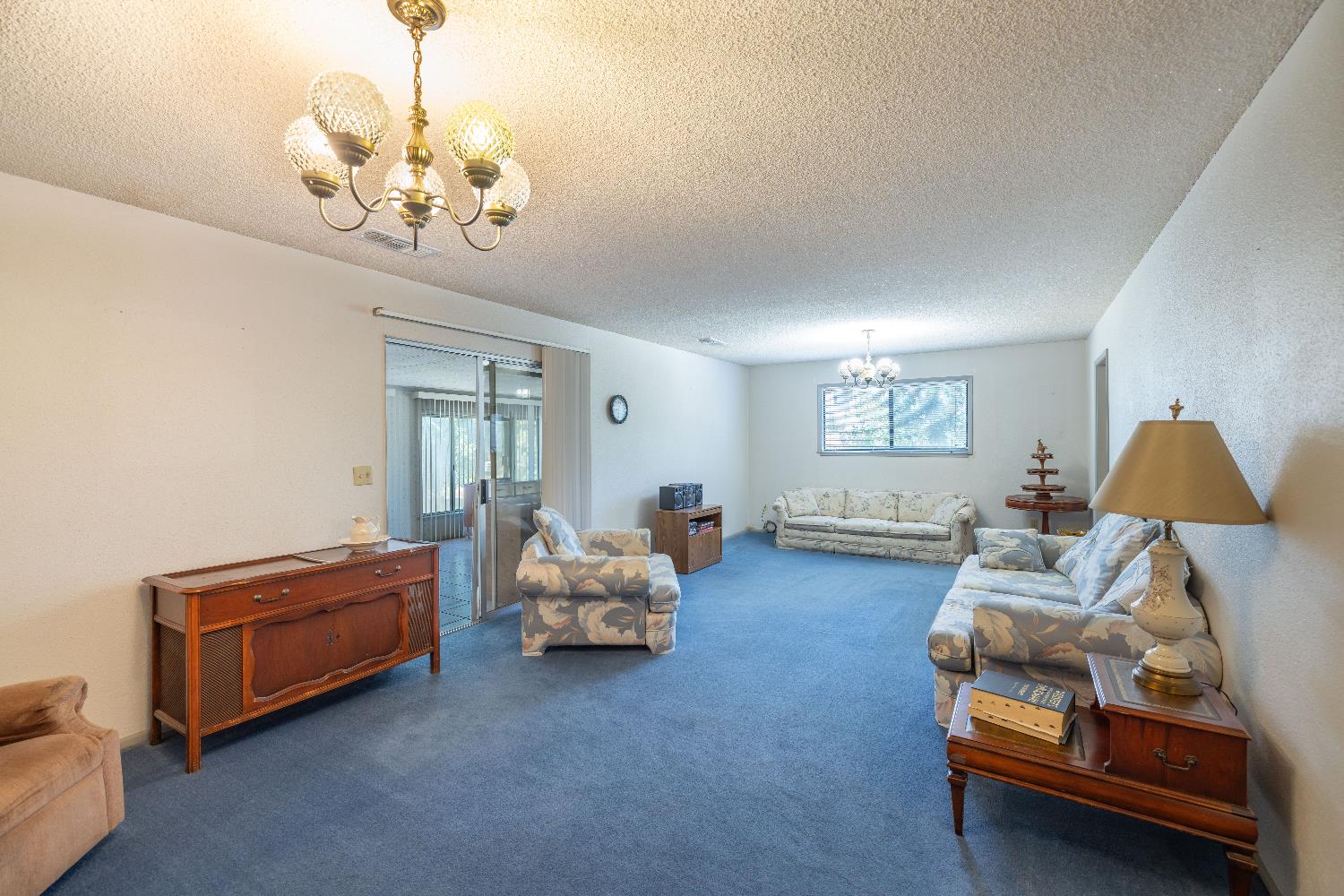 Detail Gallery Image 7 of 40 For 5541 Mariposa Ave, Citrus Heights,  CA 95610 - 3 Beds | 2 Baths