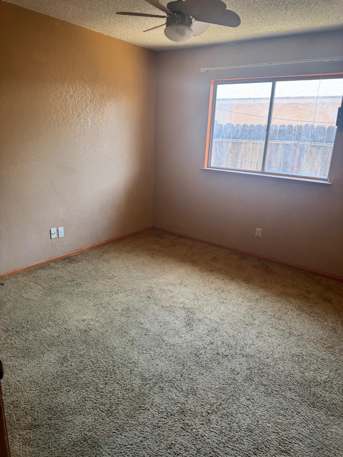 Detail Gallery Image 12 of 20 For 1212 Phillips St, Madera,  CA 93638 - 3 Beds | 2 Baths