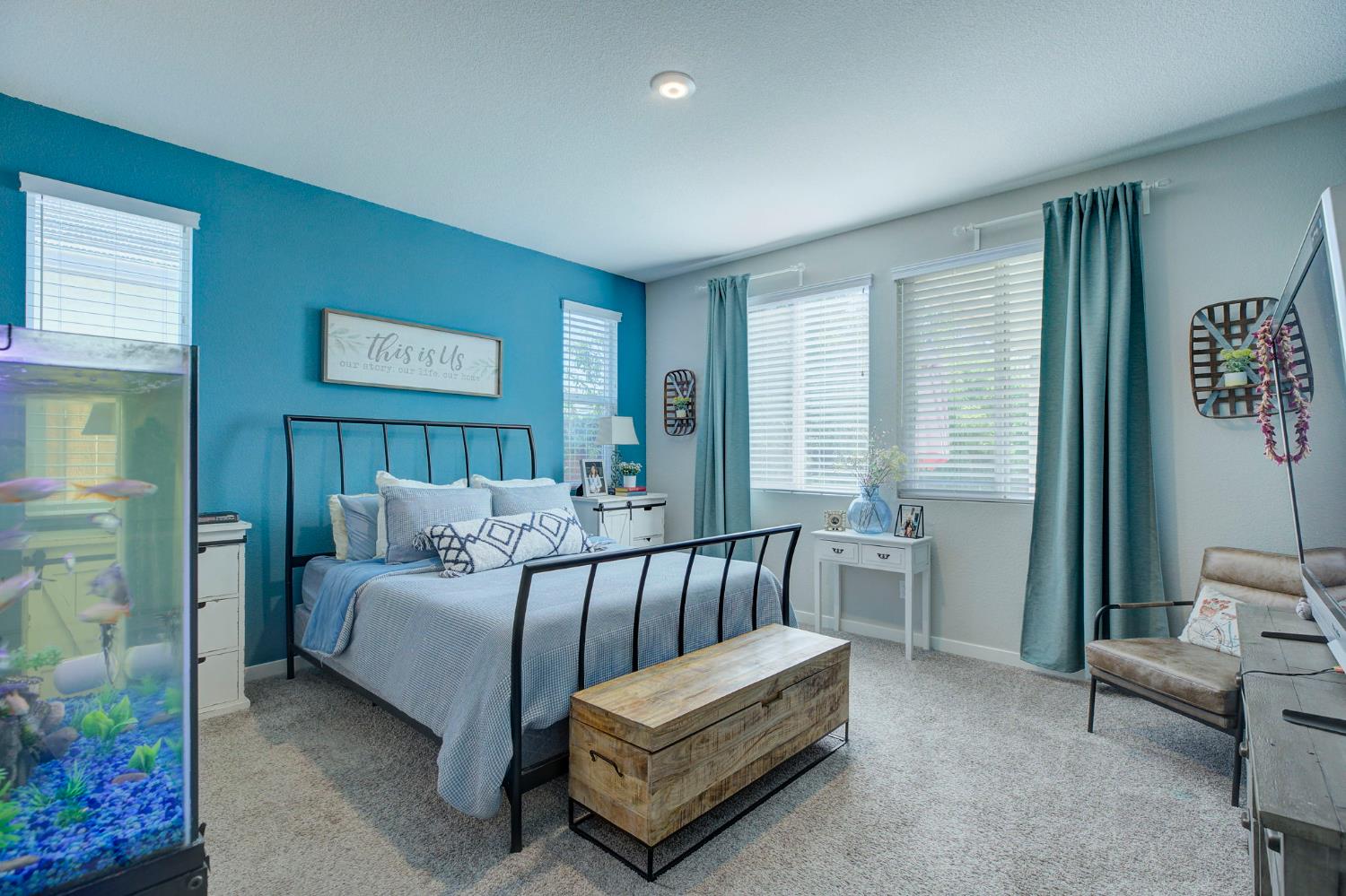 Detail Gallery Image 21 of 27 For 8755 Summer Sun Way, Elk Grove,  CA 95624 - 4 Beds | 3 Baths