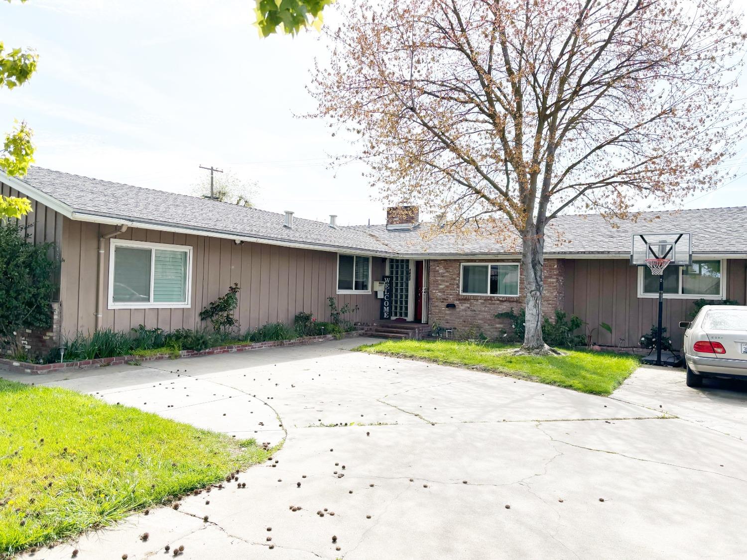 Detail Gallery Image 1 of 28 For 1422 Locke Rd, Modesto,  CA 95355 - 3 Beds | 2 Baths