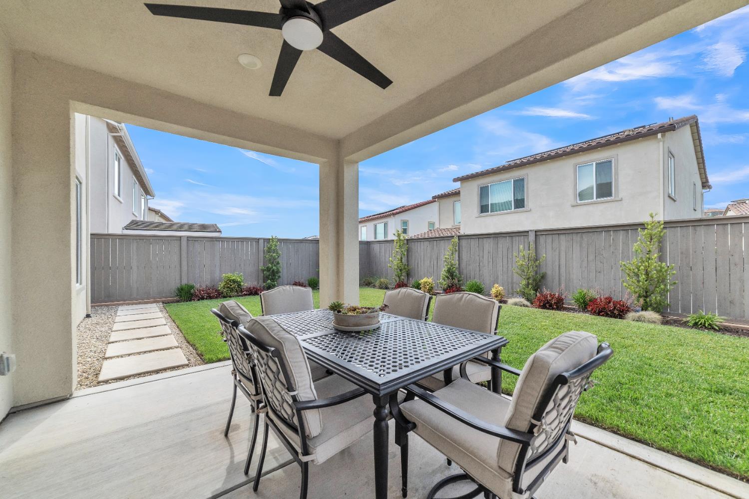 Detail Gallery Image 26 of 39 For 3227 Highgate Terrace Loop, Folsom,  CA 95630 - 4 Beds | 3 Baths
