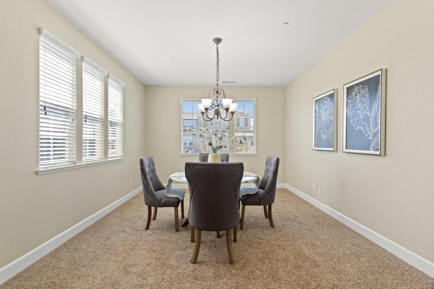 Detail Gallery Image 11 of 73 For 6307 Lookout Pass Way, Rocklin,  CA 95765 - 4 Beds | 3/1 Baths