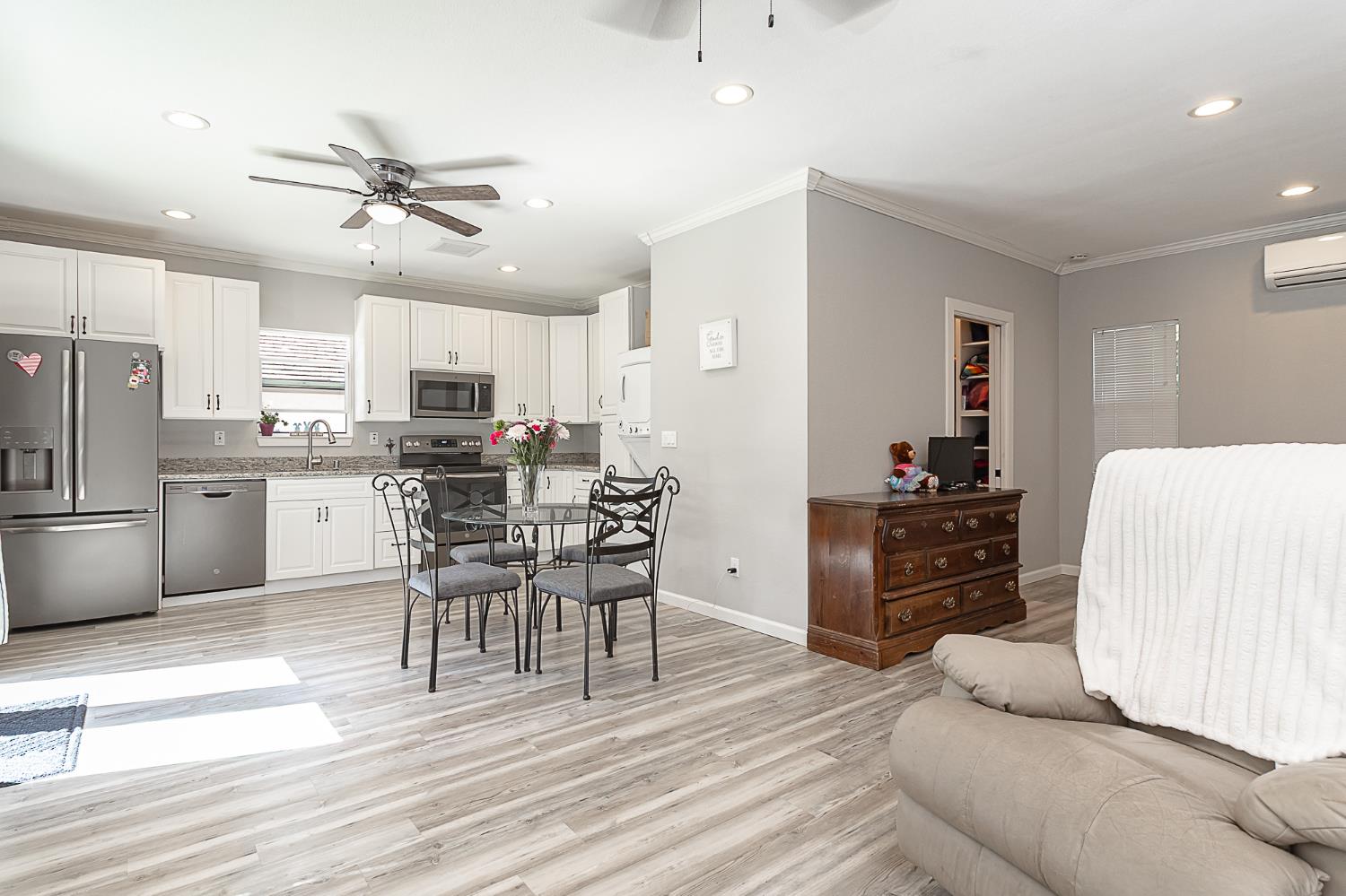 Clubhouse Way, Manteca, California image 34