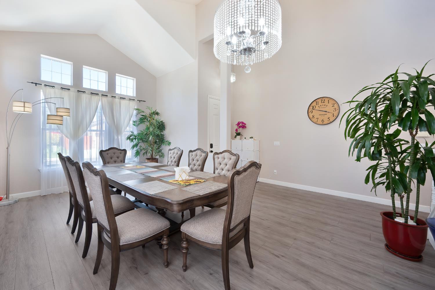 Detail Gallery Image 3 of 42 For 10112 Nebbiolo Ct, Elk Grove,  CA 95624 - 4 Beds | 3 Baths