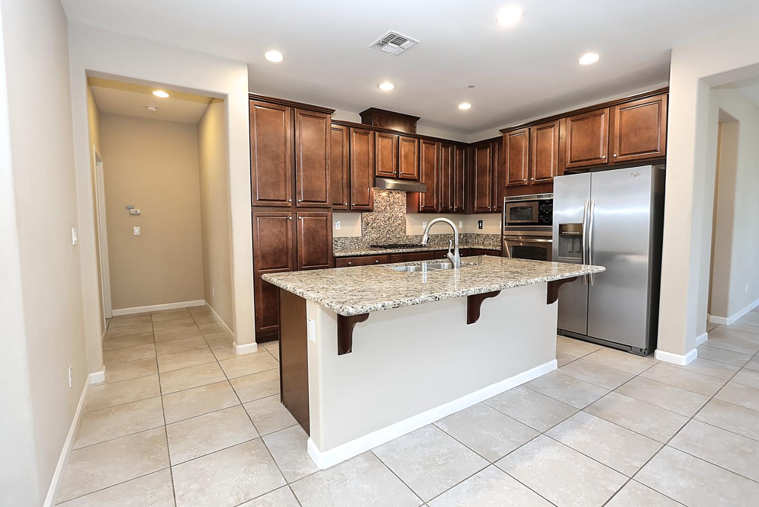 Detail Gallery Image 11 of 57 For 8012 Spiess Ct, Elk Grove,  CA 95757 - 4 Beds | 2 Baths