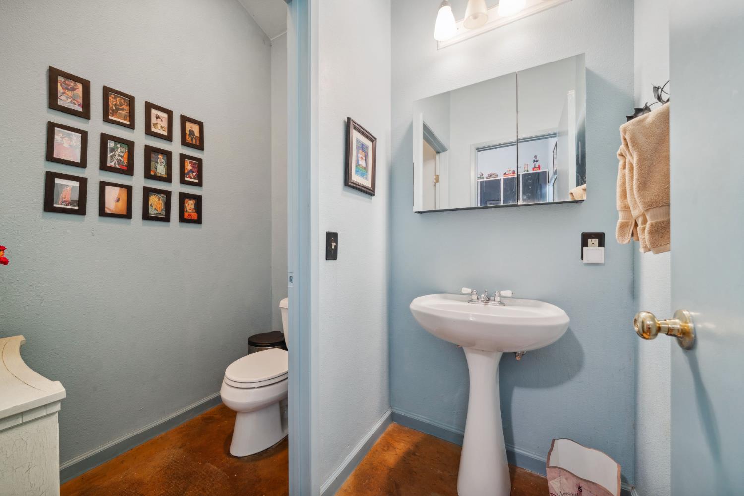 Detail Gallery Image 17 of 73 For 11321 New York Ranch Rd, Jackson,  CA 95642 - 3 Beds | 2/1 Baths