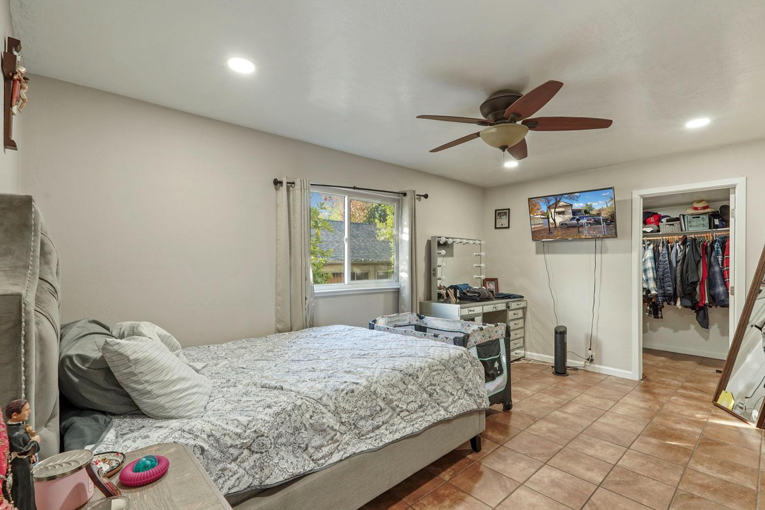Detail Gallery Image 15 of 40 For 1129 S Lincoln St, Stockton,  CA 95206 - 3 Beds | 2 Baths