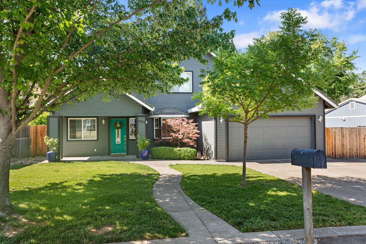 Detail Gallery Image 2 of 38 For 8782 Steven Ave, Orangevale,  CA 95662 - 4 Beds | 3 Baths
