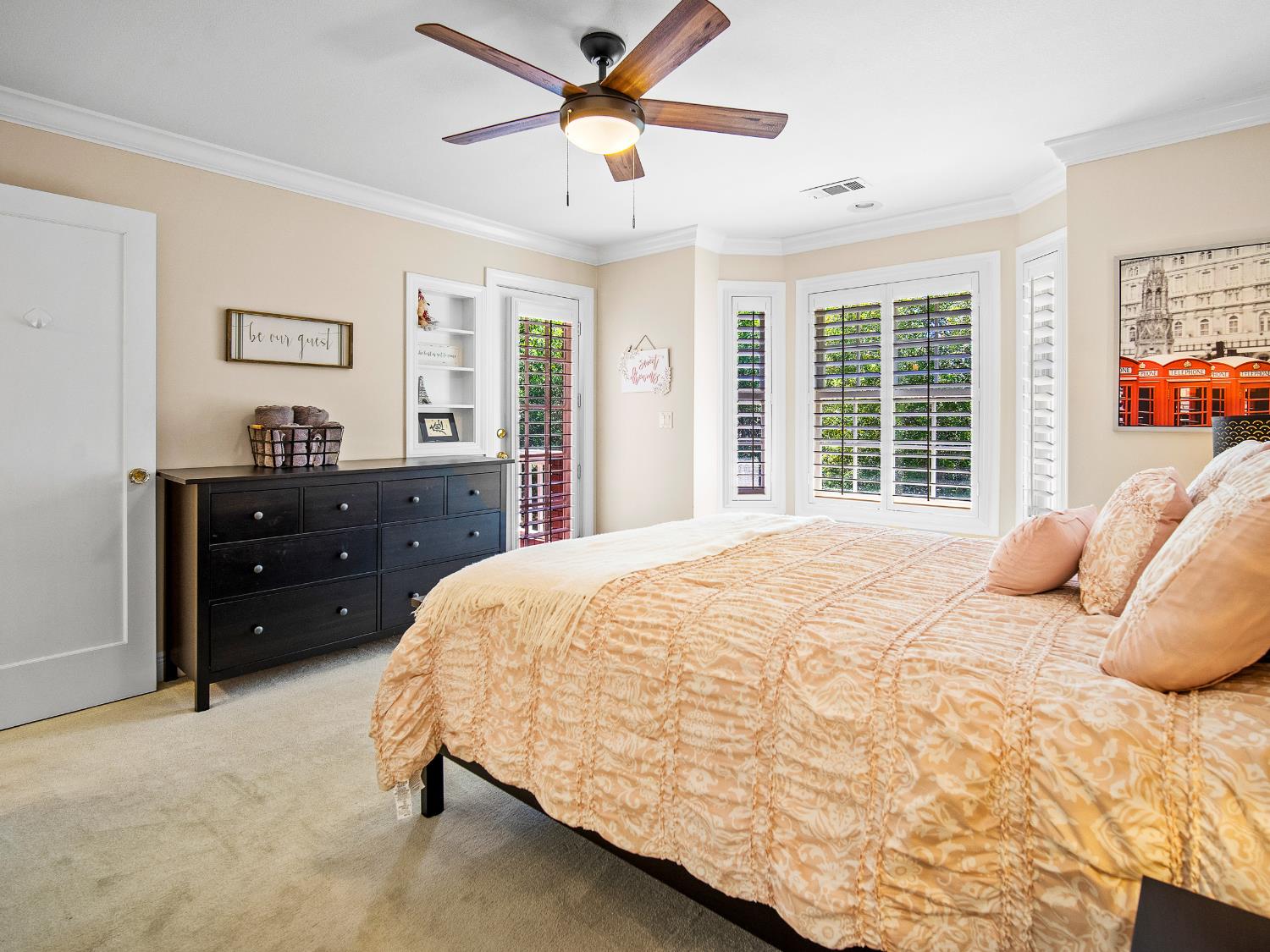 Detail Gallery Image 29 of 85 For 6809 Stanley Ave, Carmichael,  CA 95608 - 5 Beds | 4 Baths