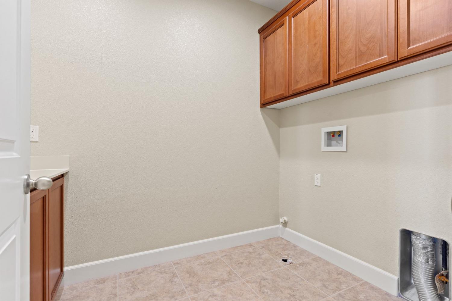 Detail Gallery Image 46 of 73 For 6307 Lookout Pass Way, Rocklin,  CA 95765 - 4 Beds | 3/1 Baths