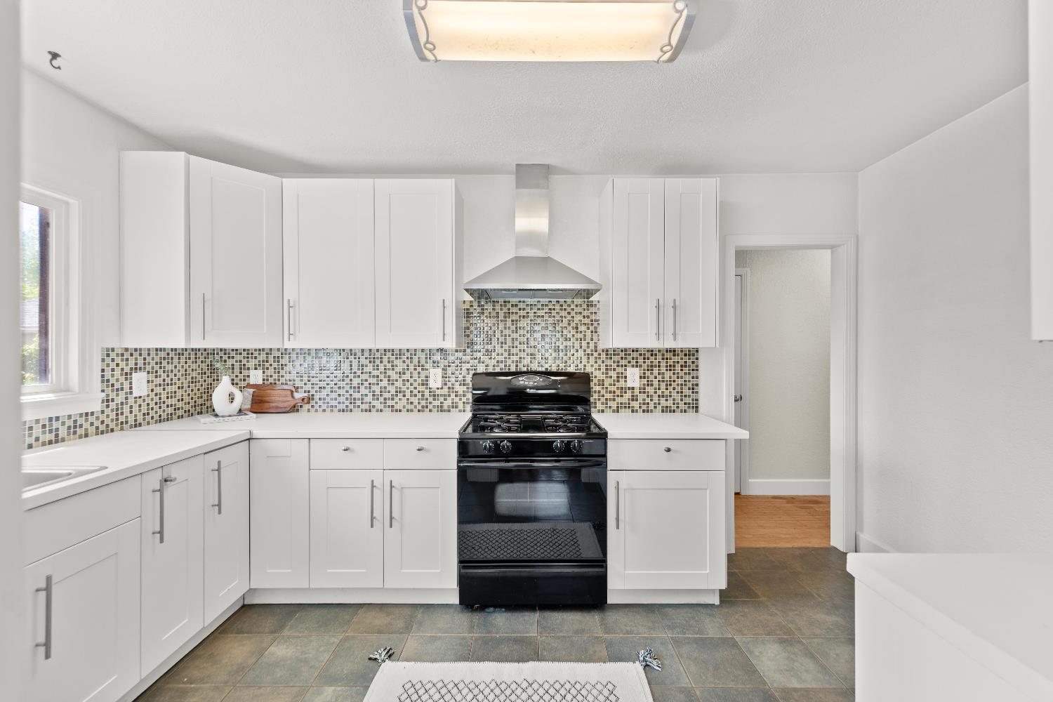 Detail Gallery Image 17 of 51 For 3914 12th Ave, Sacramento,  CA 95817 - 2 Beds | 1 Baths