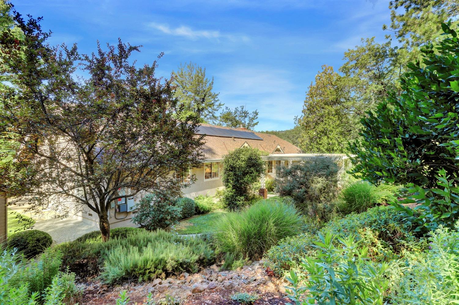 Detail Gallery Image 78 of 99 For 16949 Round Valley Cir, Grass Valley,  CA 95949 - 3 Beds | 2/1 Baths