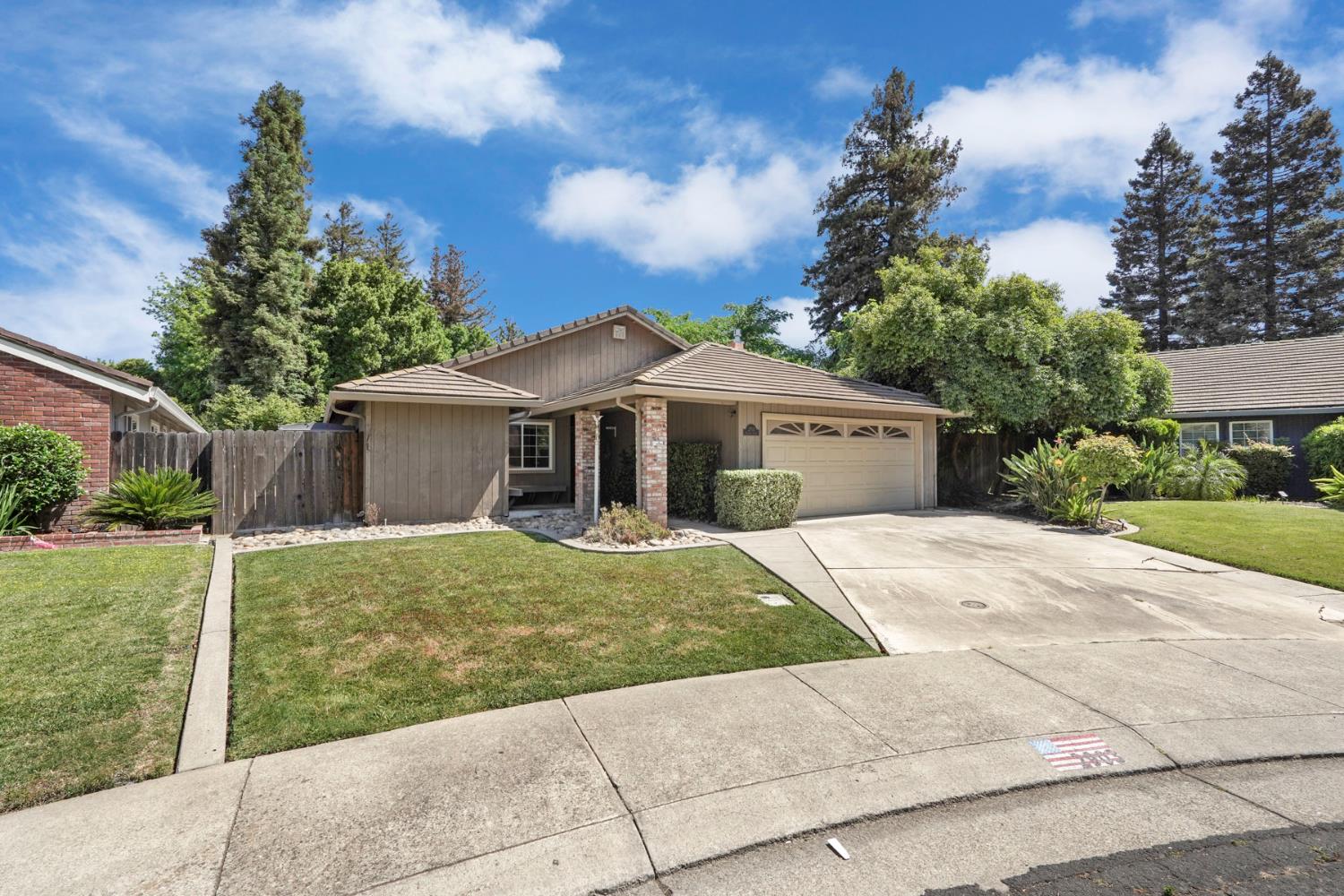 Detail Gallery Image 4 of 43 For 2903 Raintree Ct., Stockton,  CA 95219 - 3 Beds | 2 Baths