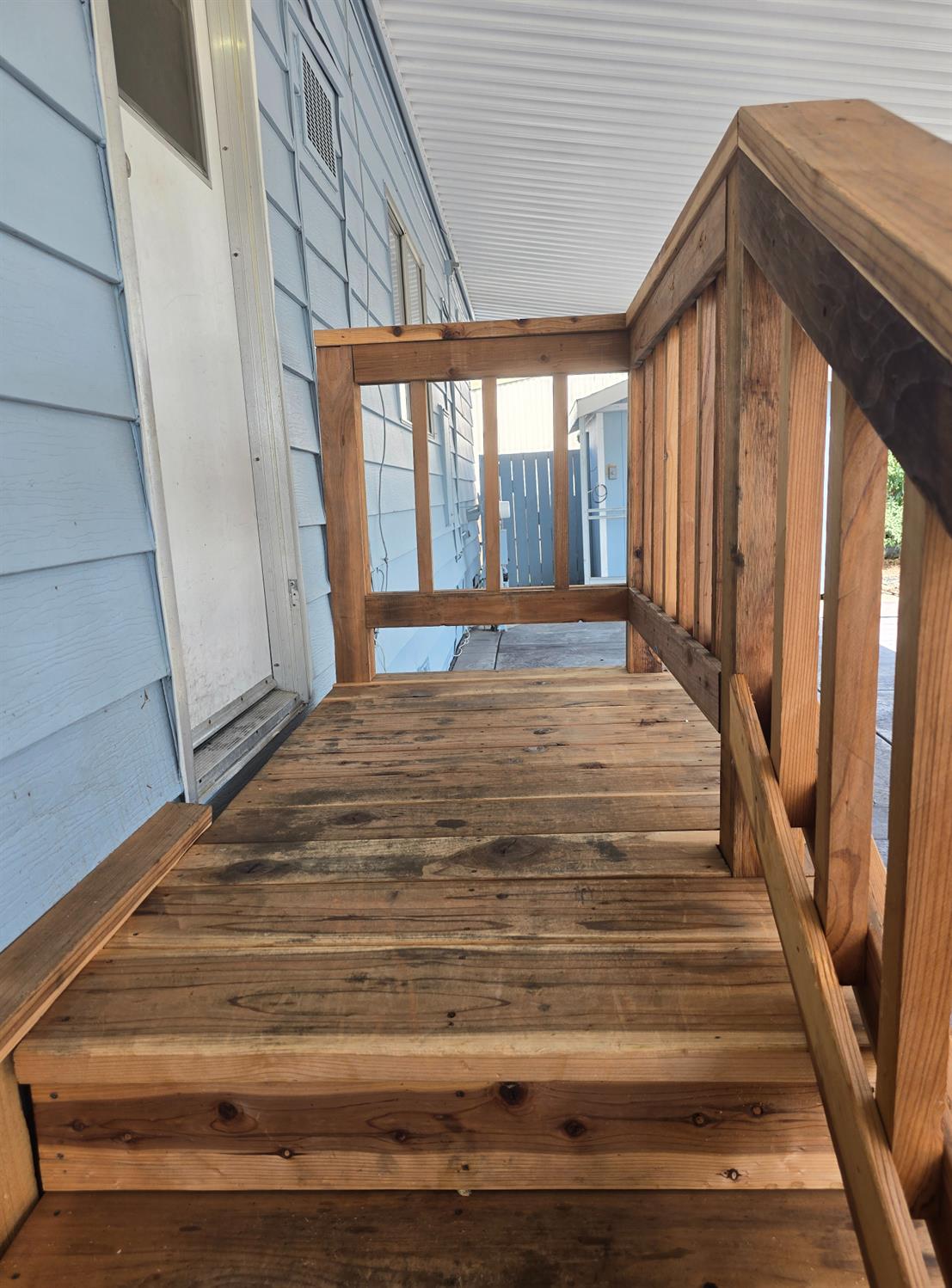Detail Gallery Image 7 of 43 For 94 Bentley Ave, Sacramento,  CA 95823 - 3 Beds | 2 Baths