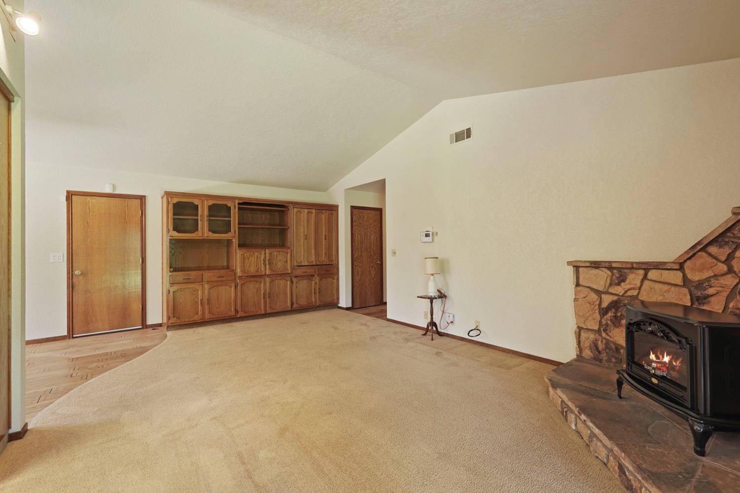 Detail Gallery Image 15 of 45 For 1268 Pheasant Hollow Way, Manteca,  CA 95336 - 3 Beds | 2 Baths