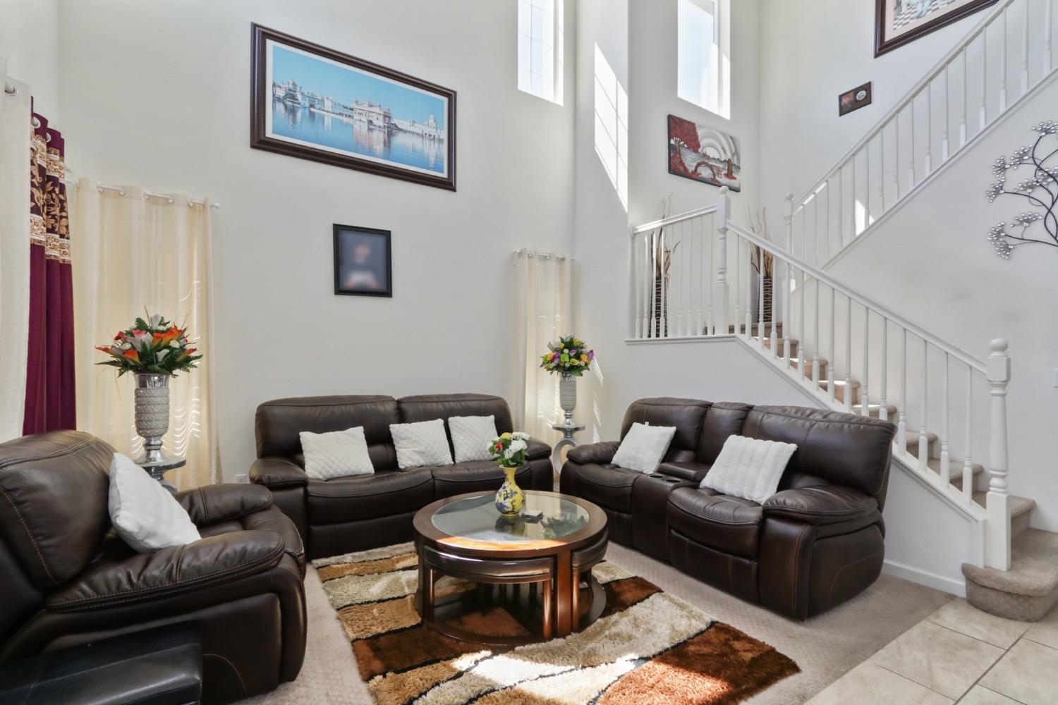 Detail Gallery Image 7 of 45 For 2015 Davis St, Woodland,  CA 95776 - 5 Beds | 3 Baths