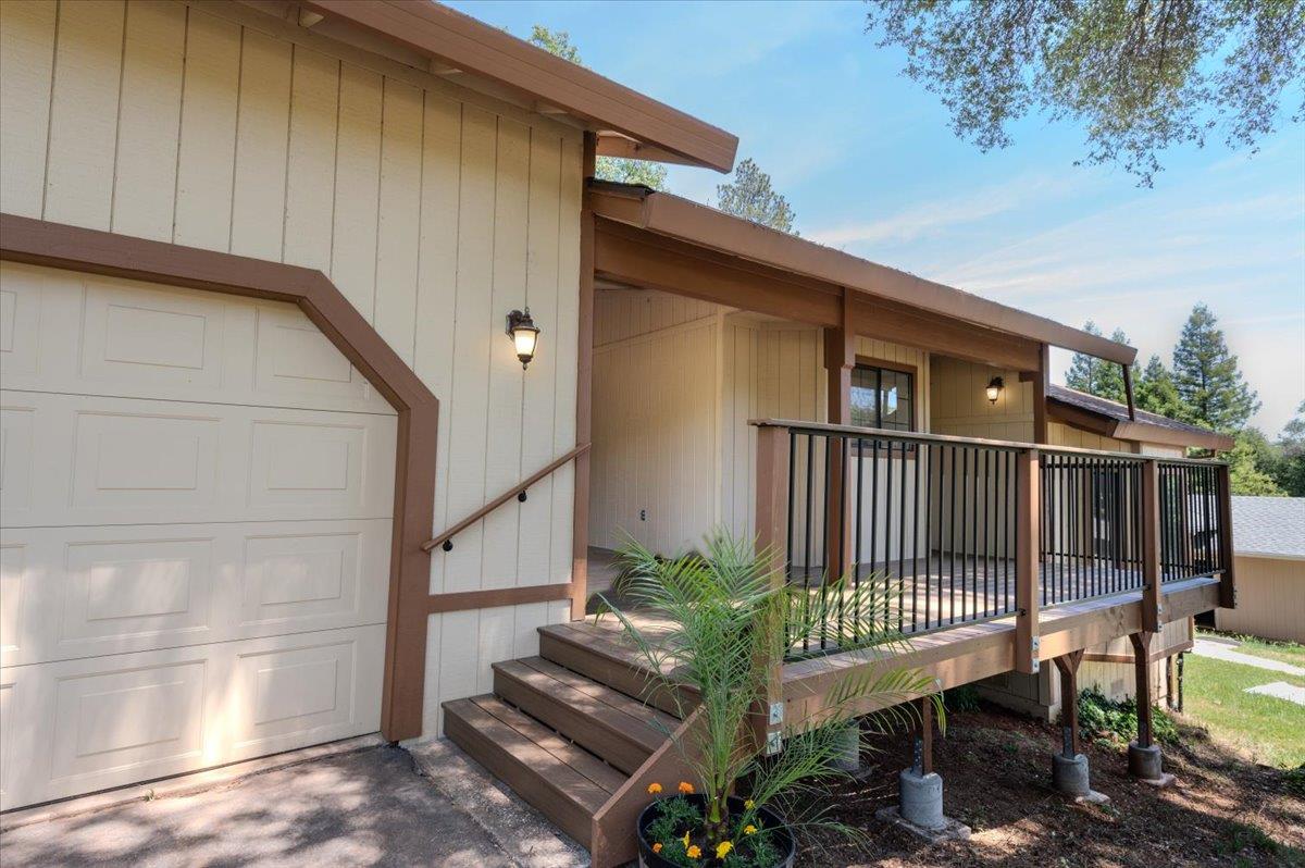 Detail Gallery Image 2 of 48 For 11216 Bobolink Way, Auburn,  CA 95602 - 3 Beds | 2 Baths