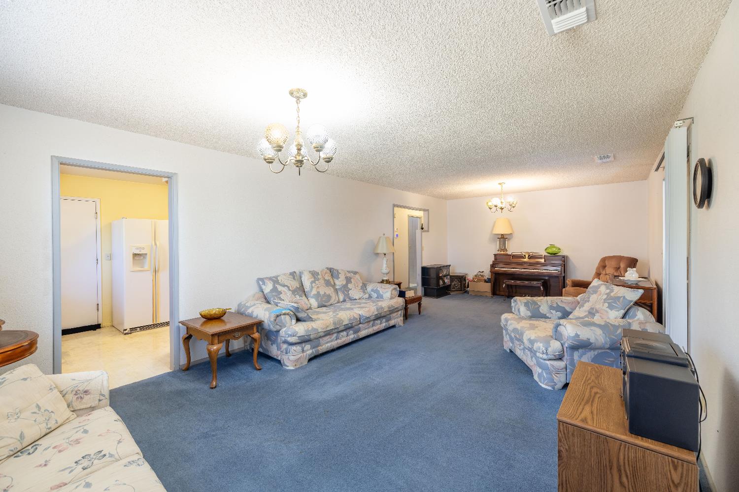 Detail Gallery Image 8 of 40 For 5541 Mariposa Ave, Citrus Heights,  CA 95610 - 3 Beds | 2 Baths