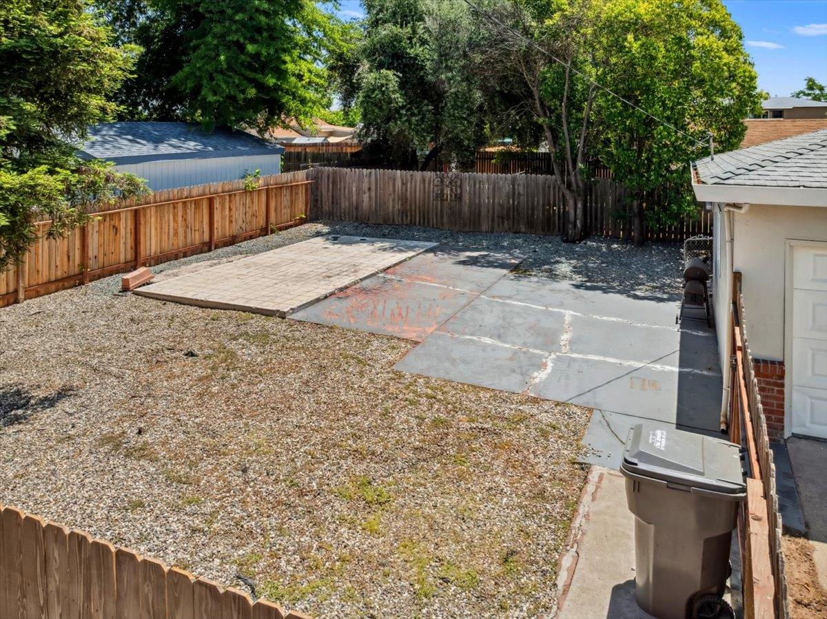 Detail Gallery Image 35 of 36 For 817 Oakland Ave, Roseville,  CA 95678 - 3 Beds | 1/1 Baths