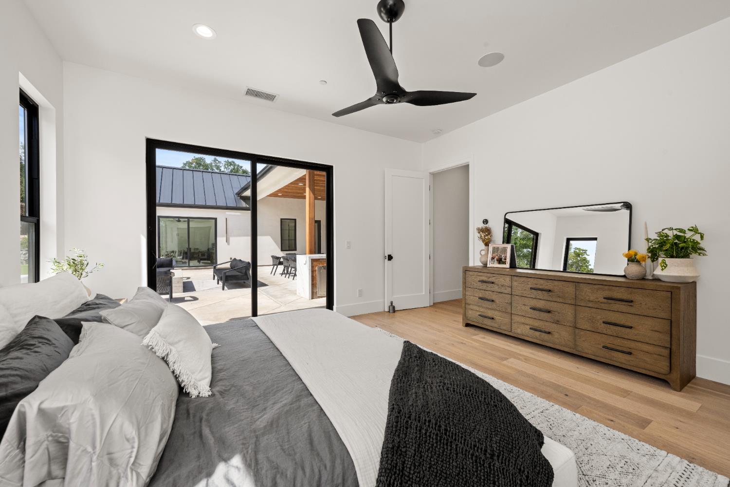 Detail Gallery Image 30 of 84 For 3320 Cherokee Trl, Loomis,  CA 95650 - 5 Beds | 3/1 Baths