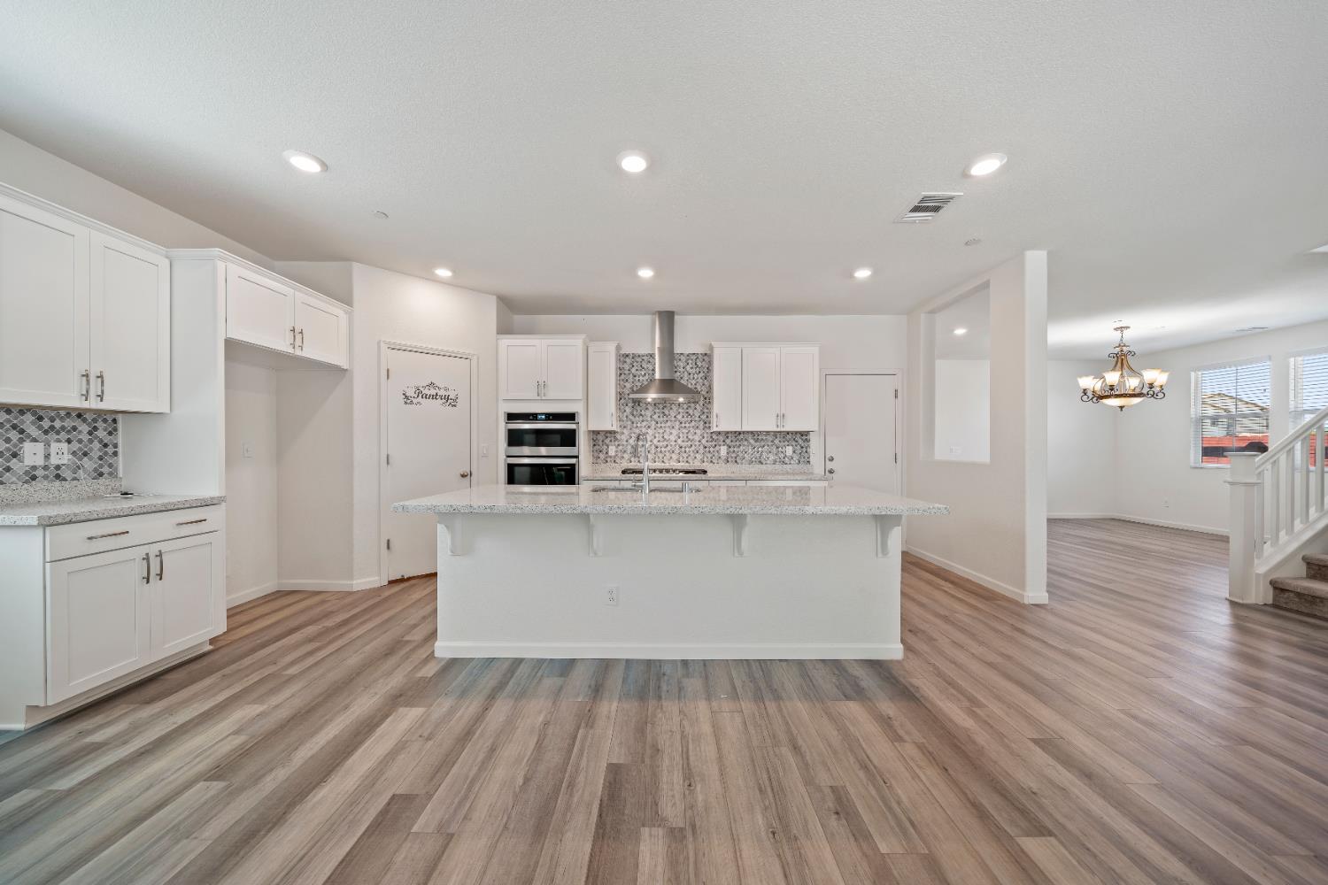 Detail Gallery Image 19 of 52 For 1602 Oleander Ave, Manteca,  CA 95337 - 5 Beds | 3 Baths