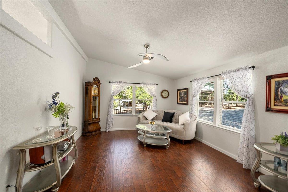 Detail Gallery Image 5 of 70 For 9131 Country Rd, Georgetown,  CA 95634 - 3 Beds | 2 Baths