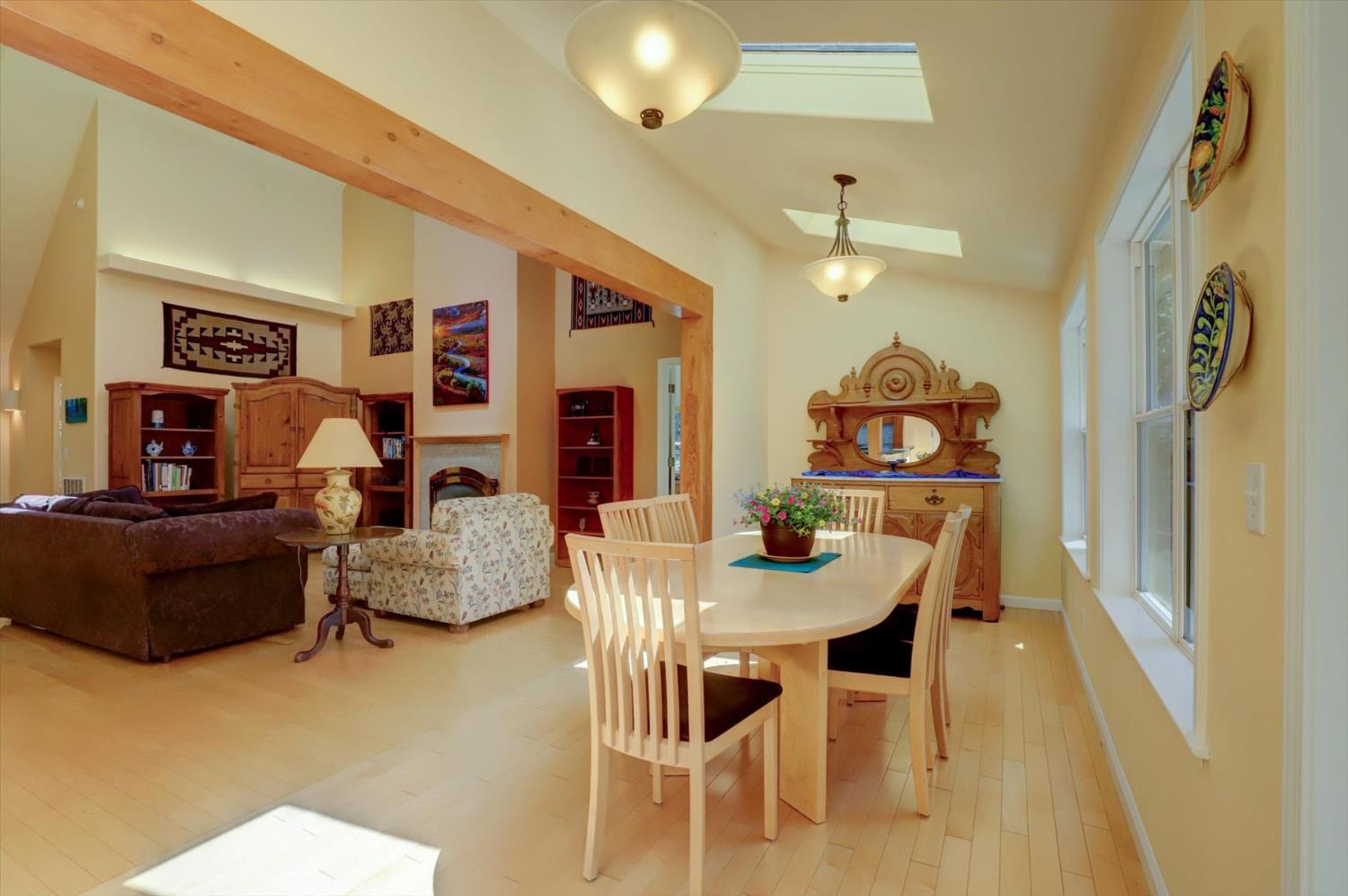 Detail Gallery Image 18 of 99 For 13459 Bass Trail, Grass Valley,  CA 95945 - 4 Beds | 3 Baths
