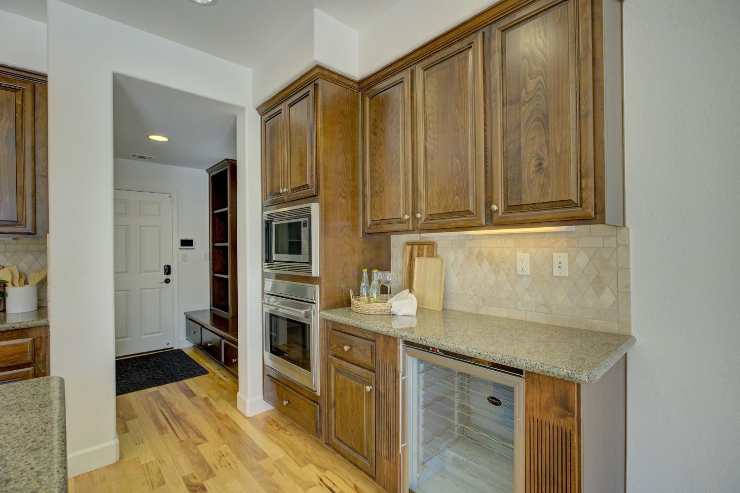 Detail Gallery Image 16 of 43 For 2229 Eastwood Dr, Roseville,  CA 95747 - 4 Beds | 3 Baths