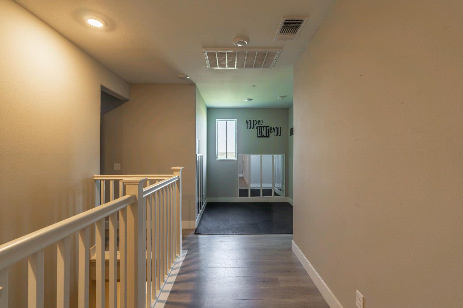 Detail Gallery Image 14 of 41 For 3080 Seaspray Walk, Sacramento,  CA 95833 - 3 Beds | 2/1 Baths