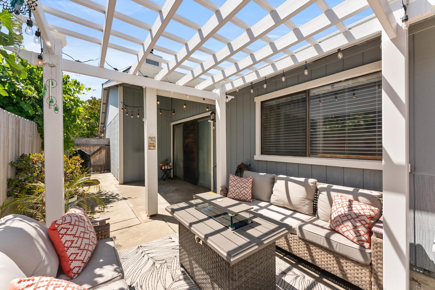 Detail Gallery Image 39 of 47 For 7679 Lakewood Park Dr, Sacramento,  CA 95828 - 2 Beds | 2 Baths