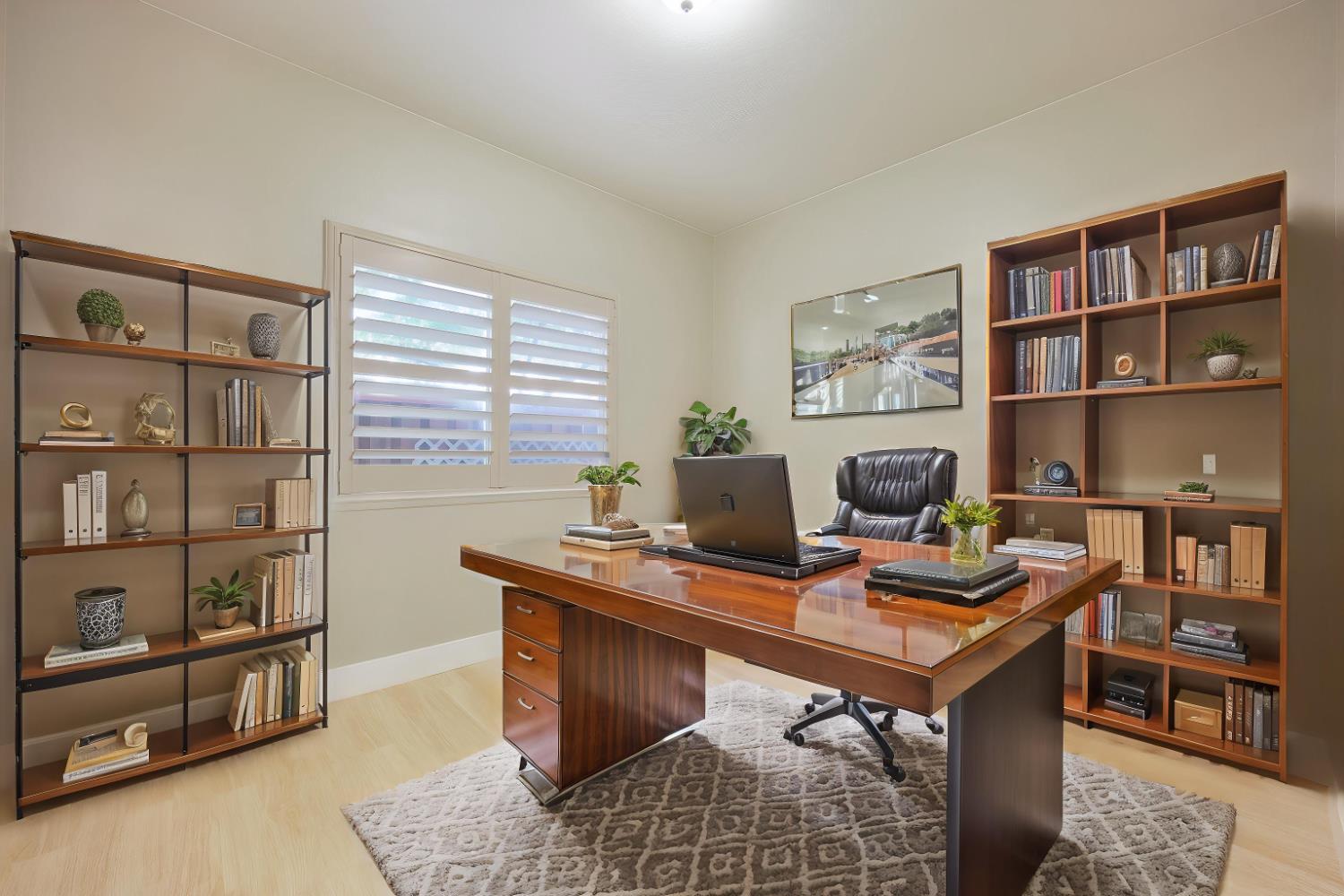 Detail Gallery Image 8 of 48 For 10134 Creek Trail Cir, Stockton,  CA 95209 - 3 Beds | 2 Baths