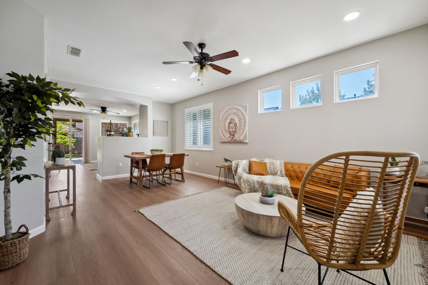 Detail Gallery Image 9 of 30 For 2192 Sherington Way, Sacramento,  CA 95835 - 3 Beds | 2 Baths
