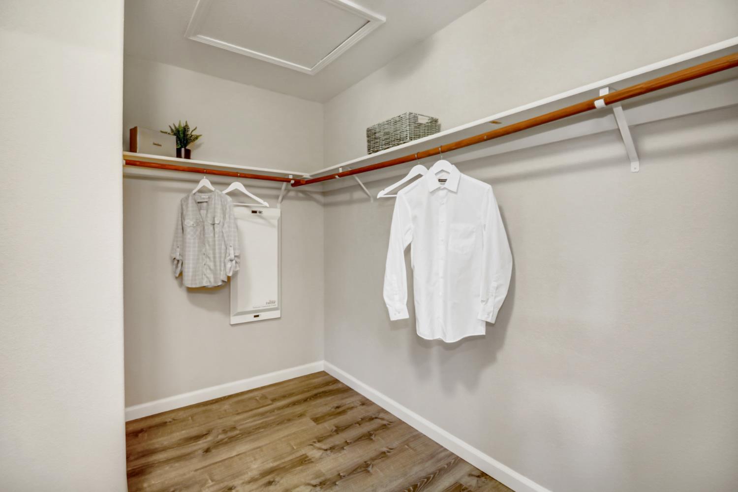 Detail Gallery Image 34 of 44 For 205 Dover Ct, Lincoln,  CA 95648 - 4 Beds | 2/1 Baths