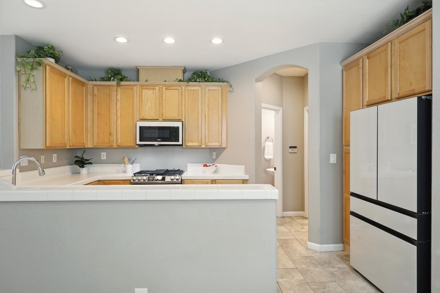 Detail Gallery Image 14 of 34 For 1600 Kentucky Way, Rocklin,  CA 95765 - 2 Beds | 2/1 Baths