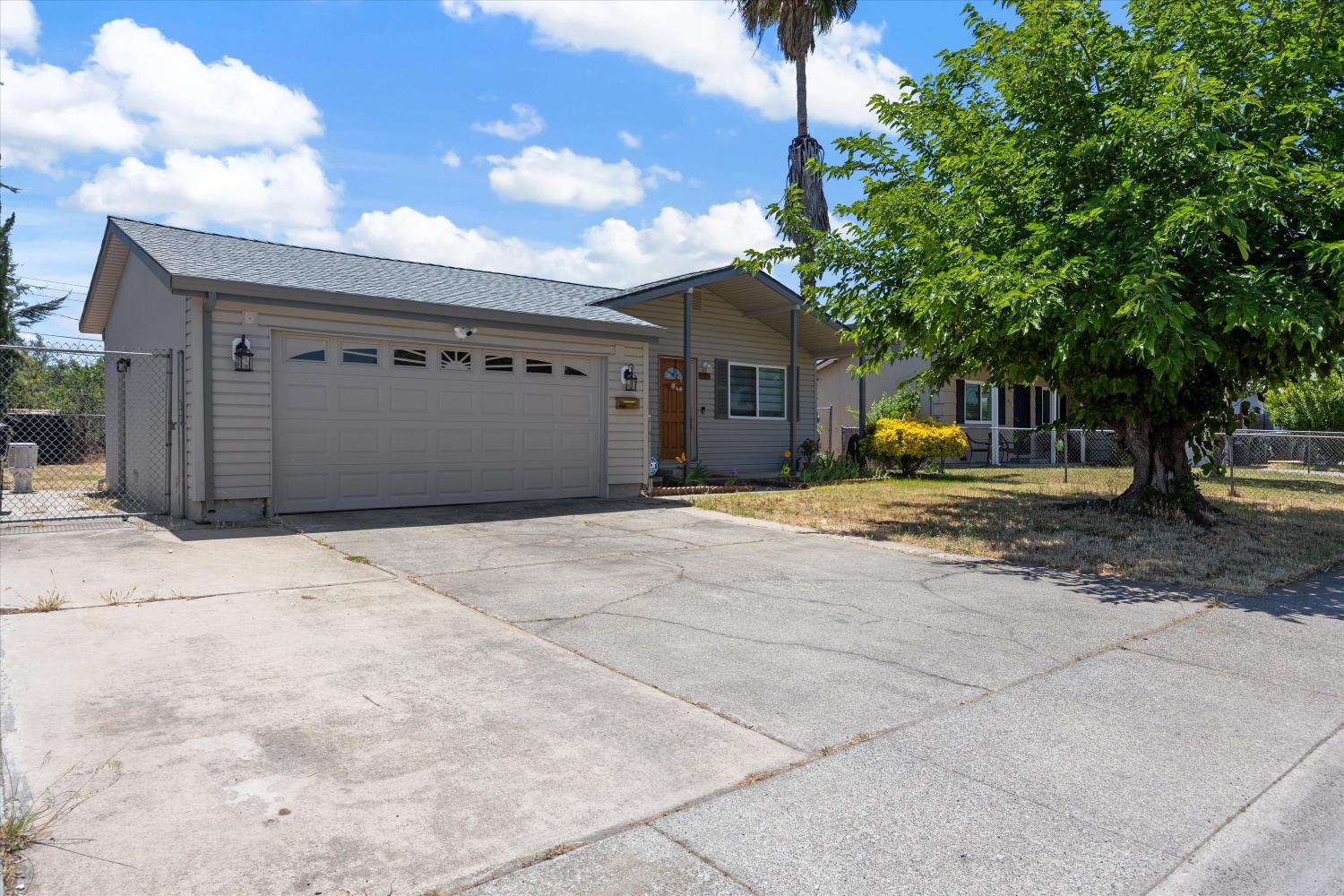 Detail Gallery Image 3 of 24 For 1012 Arrowhead Ave, Rio Linda,  CA 95673 - 3 Beds | 2 Baths
